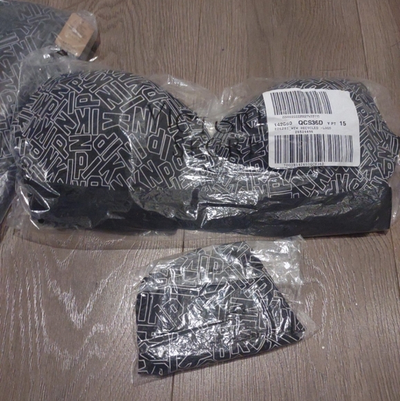 Victoria secret -3Pc Black & White Logo Set "Tote, Bra-36D, & Thong-Large - Picture 4 of 6